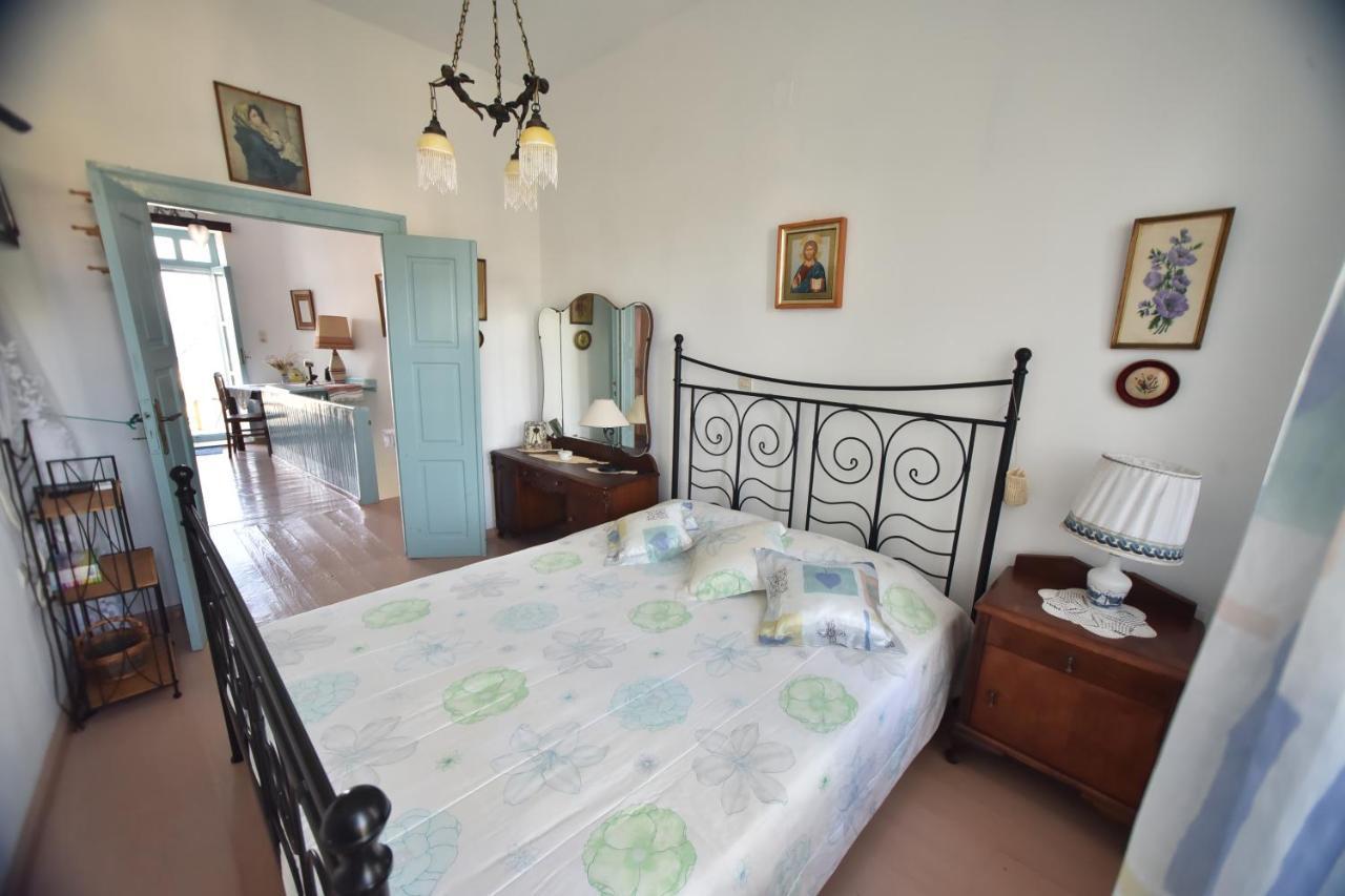 Traditional House By The Sea Mandrákion Exterior foto