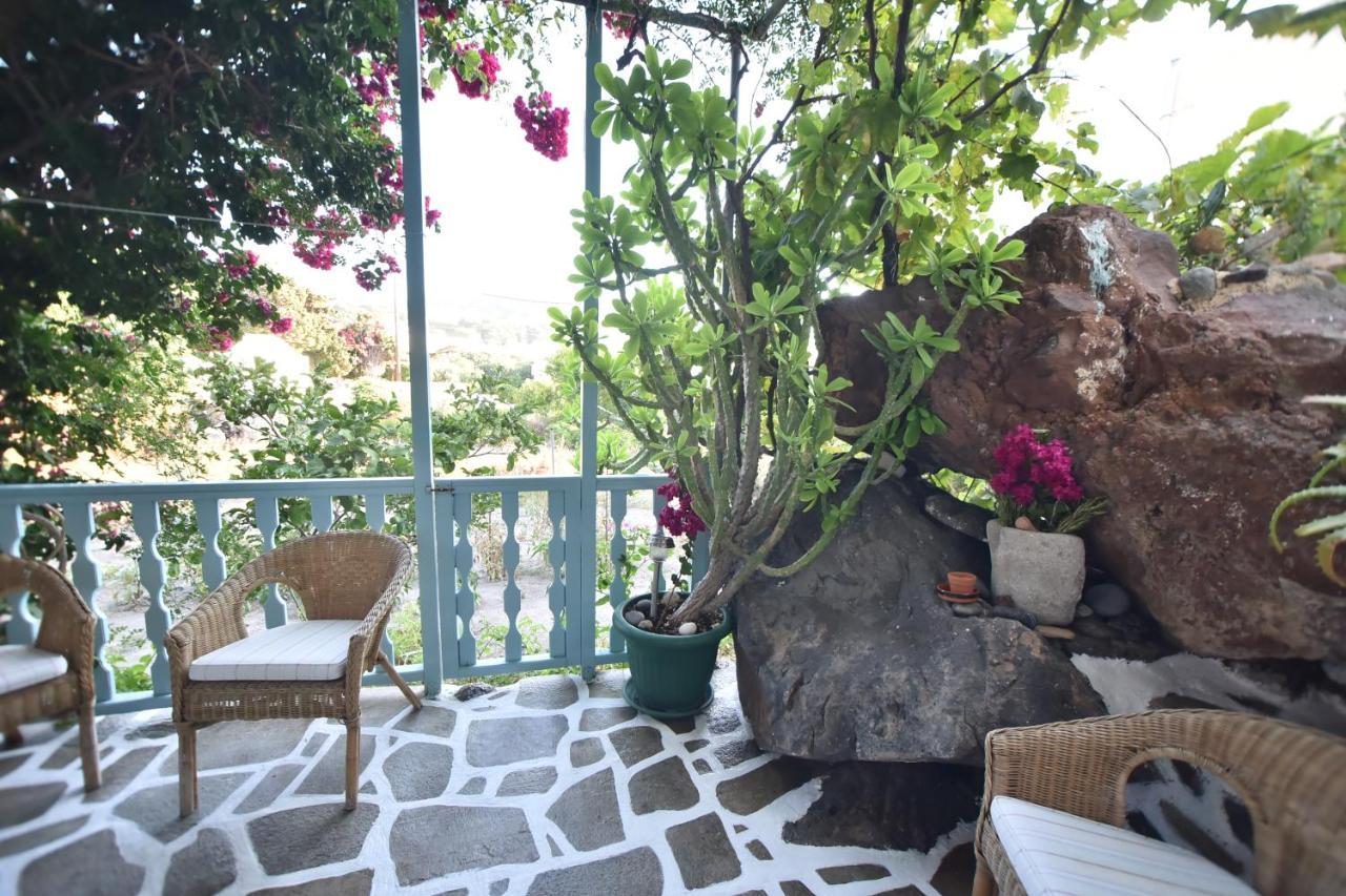 Traditional House By The Sea Mandrákion Exterior foto